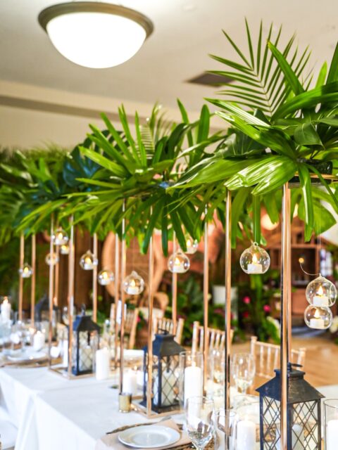 Centrepieces that WOW 🤩
Tropical Vibe at Perlita’s 75th Birthday celebration 🌴✨

Designed by Your’s Truly @carmelamorenaaa 
Want a unique event like this? DM us 😊
www.decorgrande.ca
