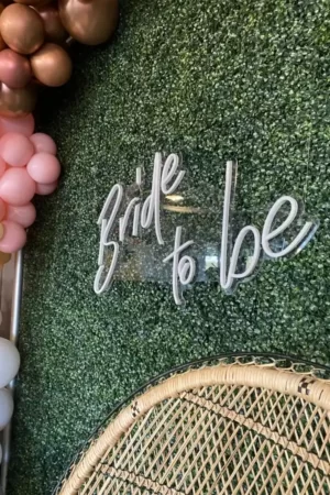 Neon Sign – Bride To Be (White)